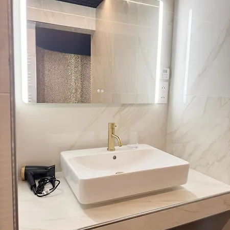 Richelieu Charm Center Of