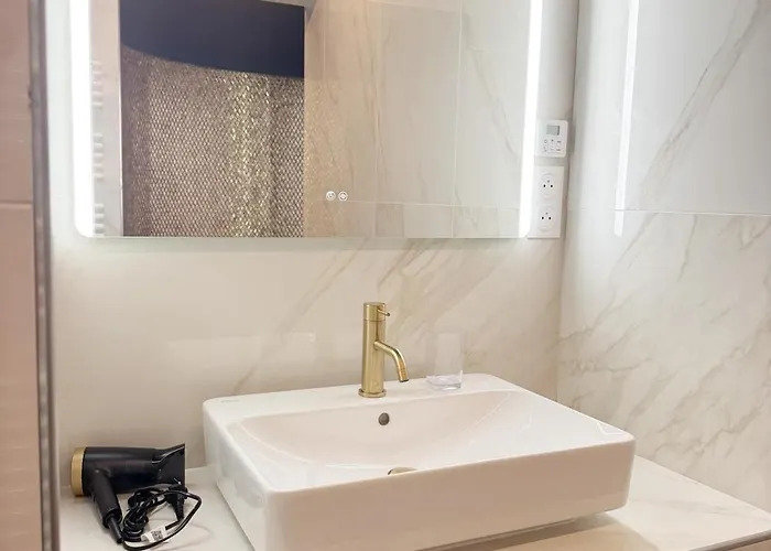 Richelieu Charm Center Of